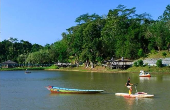 
Teks foto : Waduk Panji 