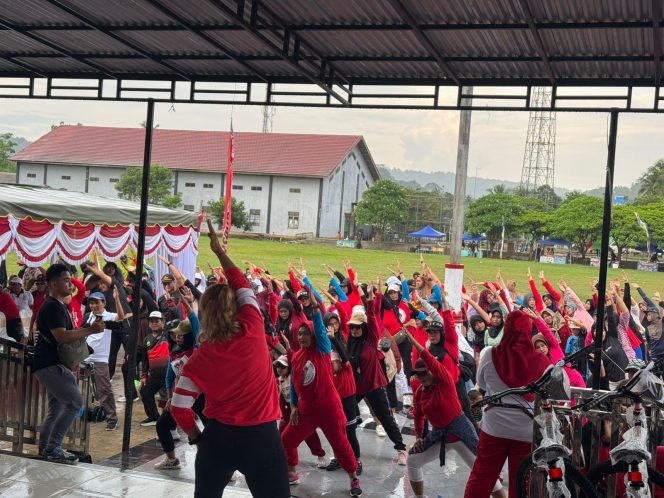 
Senam Jantung Sehat dan Jalan Santai Forkopimda Dispora Kukar Beri Dampak Positif bagi Masyarakat dan UMKM