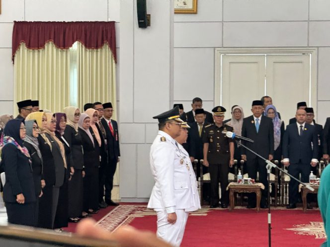 
Aulia Rahman Basri – Rendi Solihin Resmi Dilantik jadi Bupati Kukar, Komitmen Lanjutkan Kukar Idaman Tanpa Menunggu 100 Hari Kerja