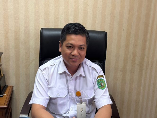 
Teks foto : Plt. Kepala Bidang Pemasaran Dispar Kukar, Ivan Ahmad