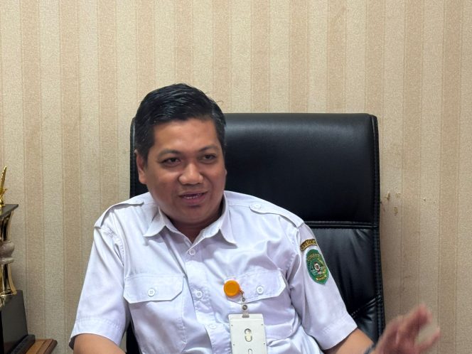 
Teks foto : Plt. Kepala Bidang Pemasaran Dispar Kukar, Ivan Ahmad