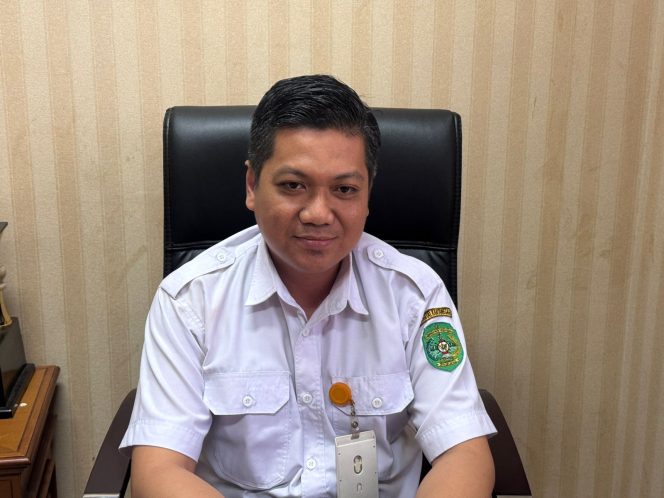 
Teks foto : Plt. Kepala Bidang Pemasaran Dispar Kukar, Ivan Ahmad