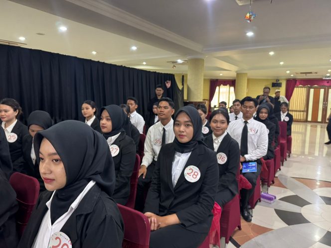 
Seleksi Teruna Dara Kukar 2025 Tekankan Penguasaan Media Sosial
