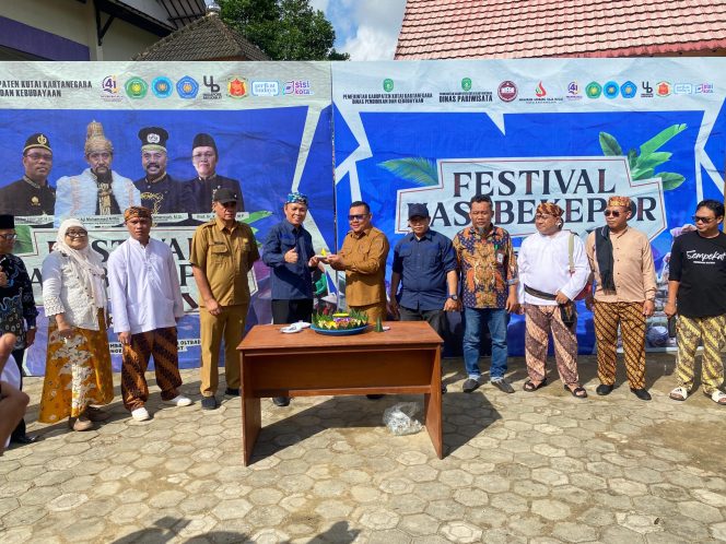 
Plt Kadispar Kukar Ingin Nasi Bekepor Dikenalkan hingga Malang dan Jogja