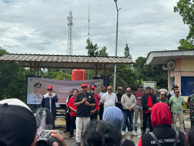 
Bupati Kukar Edi Damansyah Lepas Kontingen KTNA ke Pekan Daerah di Kutai Barat