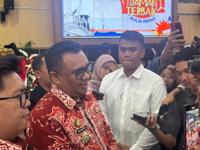 
Bupati Kukar Pastikan Gaji ke-13 Nakes Segera Cair, Proses Administrasi Hampir Rampung