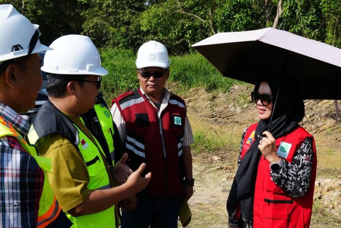 
Pemerintah Kukar Pastikan Progres Jembatan Sebulu Berjalan Sesuai Rencana
