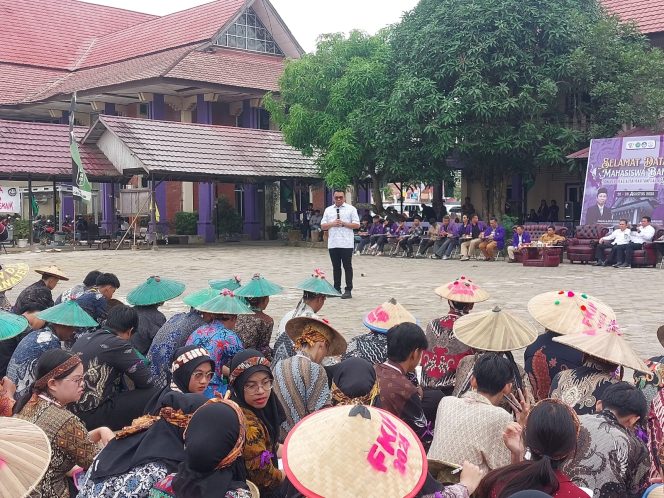 
Bupati Kukar Tekankan Tanggung Jawab Mahasiswa Baru Unikarta di Era IKN
