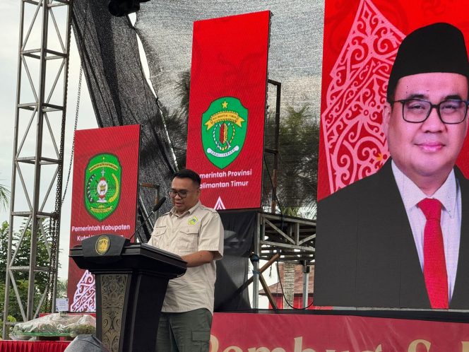 
Bupati Kukar Aulia Rahman Basri membuka Expo KTNA Nasional 2025 di halaman Kantor Bupati Kukar, Jumat 19 September 2025 (Angga/Okeborneo.com)