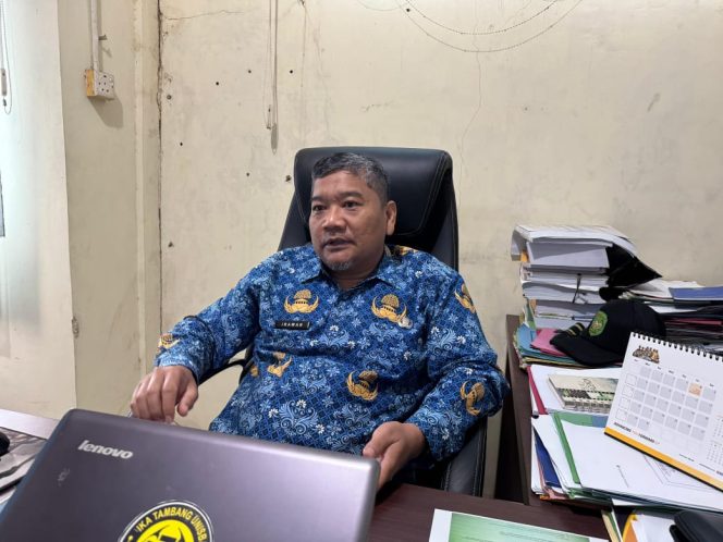 
Kepala Bidang Pengelolaan Sampah dan Limbah B3 DLHK Kutai Kartanegara, Irawan (angga/okeborneo.com)