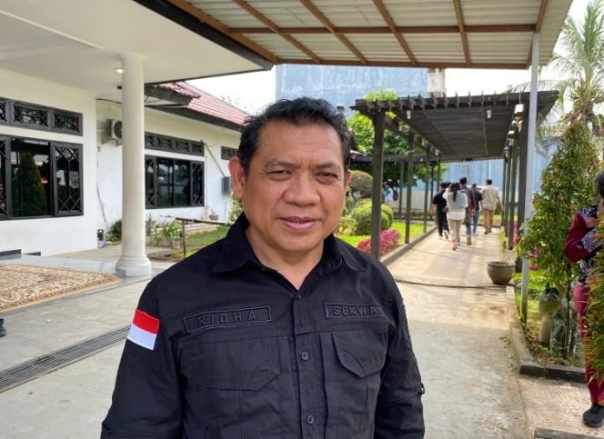 
Sekretaris DPRD Kutai Kartanegara H. Ridha Darmawan. (Angga/okeborneo.com)