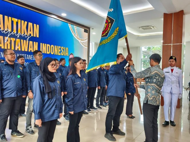 
Prosesi pelantikan Pengurus PWI Kukar periode 2025–2028 di Ruang Serba Guna Kantor Bupati Kukar, Tenggarong. (Istimewa)