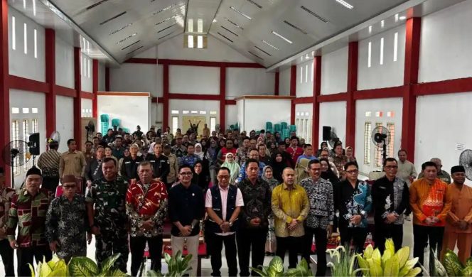 
Peserta Musrenbang Kecamatan Tenggarong Tahun 2026 mengikuti pembahasan usulan pembangunan di Gedung BPU Kelurahan Timbau. (Angga/Okeborneo.com)
