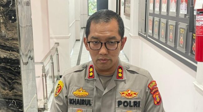 Kapolres Kutai Kartanegara AKBP Khairul Basyar menjelaskan persiapan Operasi Ketupat Mahakam 2026 yang melibatkan ratusan personel dan puluhan pos pengamanan. (Istimewa)