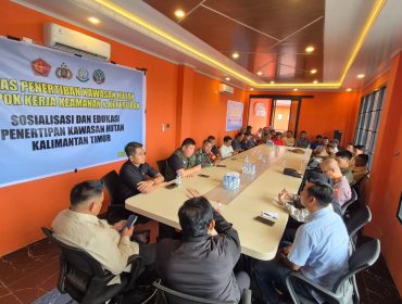 Sosialisasi penertiban kawasan hutan oleh Satgas PKH Kaltim-1 di Desa Batuah, Kecamatan Loa Janan, dihadiri aparat TNI-Polri, pemerintah desa, dan perwakilan warga, Kamis (16/4/2026). (Istimewa)