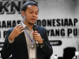Pakar linguistik forensik Ali Kusno memberikan analisis terkait ucapan, gestur, dan formasi duduk jajaran eksekutif Kaltim dalam audiensi Aksi 215. (Istimewa)
