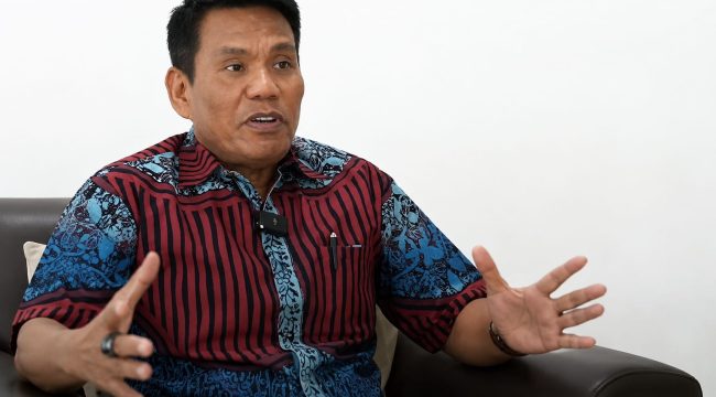 Tenaga Ahli Gubernur Kaltim, Rusman Yaqub, saat menyampaikan pandangannya terkait pelaksanaan program Gratispol Pemprov Kaltim. (Istimewa)