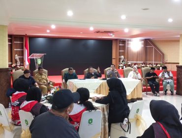DPRD Kukar menerima aspirasi TRC PPA Kaltim dalam rapat dengar pendapat terkait penguatan pengawasan dan perlindungan korban. (Angga/okeborneo.com)