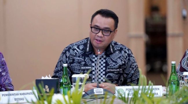 Bupati Kutai Kartanegara Aulia Rahman Basri. Pemkab Kukar memastikan program bantuan perlengkapan sekolah bagi siswa baru tetap dilanjutkan pada tahun ajaran 2026/2027. (Istimewa)