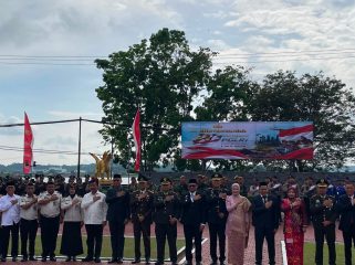 Peringatan Hari Bhayangkara ke-80 di halaman Kantor Polres Kukar, Rabu, 1 Juli 2026. Kegiatan tersebut dihadiri jajaran Forkopimda, TNI, Polri, perangkat daerah, dan elemen masyarakat. (Angga/okeborneo.com)