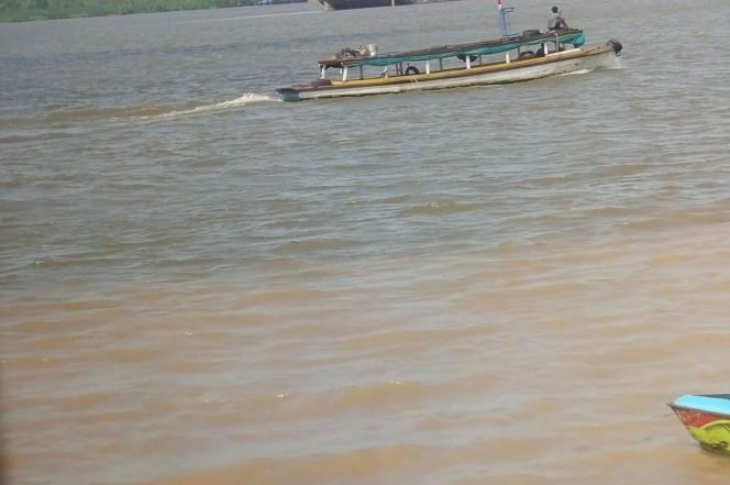 
Kemarau Berkepanjangan Ganggu Layanan Air Bersih, PDAM Kukar Siapkan Suplai Tangki untuk Warga