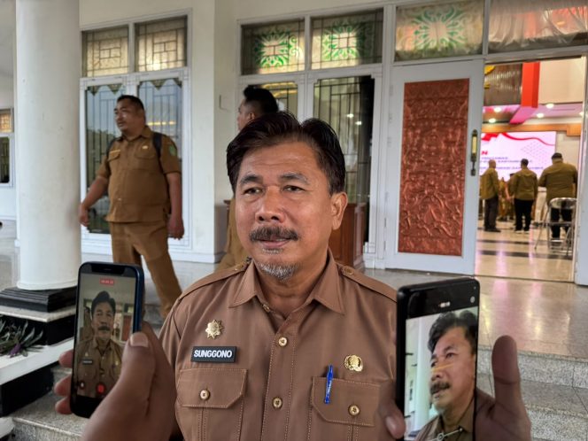 
Sekretaris Daerah Kukar sekaligus Koordinator Satgas MBG Kukar, Sunggono. (Angga/okeborneo.com)