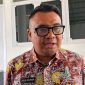 Bupati Kutai Kartanegara Aulia Rahman Basri memberikan keterangan kepada wartawan. (Angga/okeborneo.com)