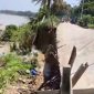 jalan poros Desa Batuq ambruk