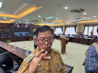 Camat Sangasanga Sudarmadj (Angga/okeborneo.com)