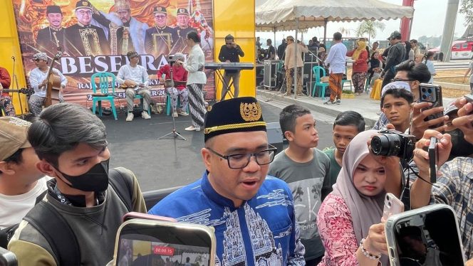 
Bupati Kukar Ajak Generasi Muda Lestarikan Tradisi Beseprah