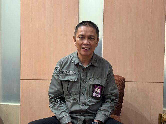 
Rektor Unikarta Prof Ince Raden (Angga/okeborneo.com)
