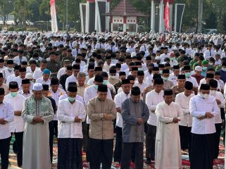 Suasana Sholat Istisqa (Angga/okeborneo.com)