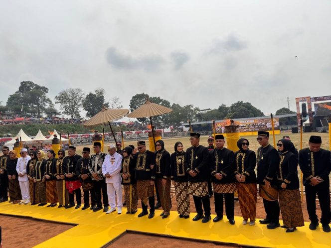 
Dibuka Hari Ini, Erau Adat Kutai 2026 Usung Tema “Raja Menjamu Rakyatnya”