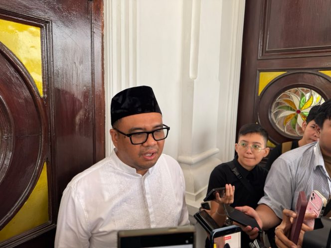 
Aulia Rahman Basri Dukung PPPK Paruh Waktu Diangkat Penuh Waktu