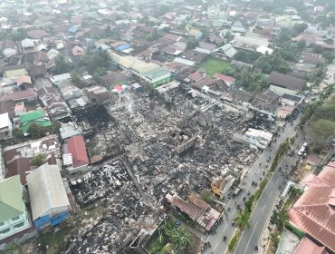 Kebakaran di Jalan Alimudin Tenggarong (Angga/okeborneo.com)