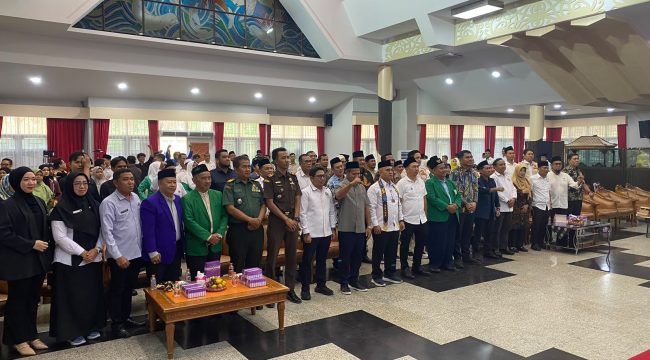 Foto bersama sebelum pelantikan (istimewa)