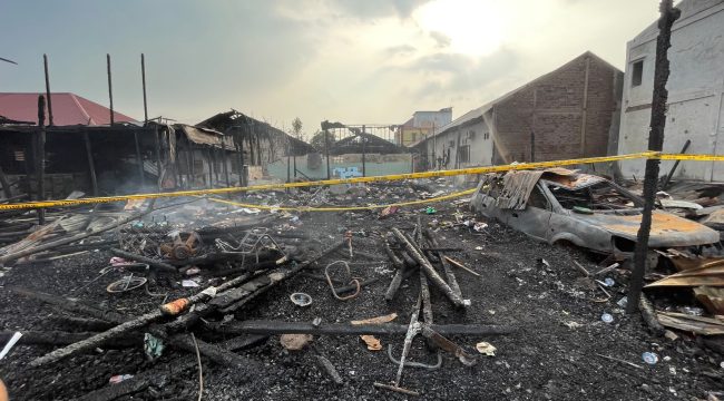 Kebakaran di Jalan Delta (Angga/okeborneo.com)
