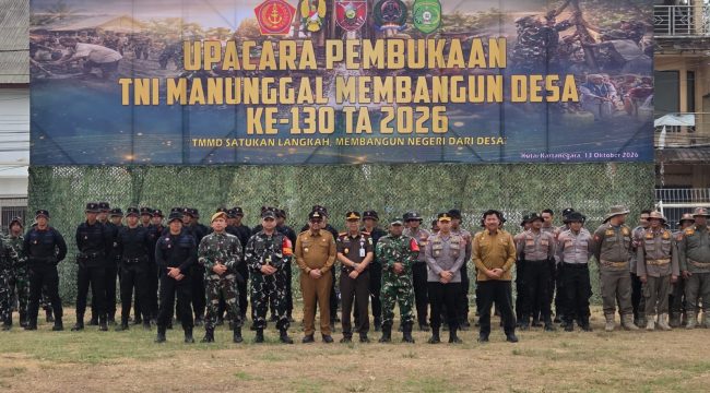 Foto bersama setelah melaksanakan apel pembukaan acara TMMD Kodim0906/KKR
